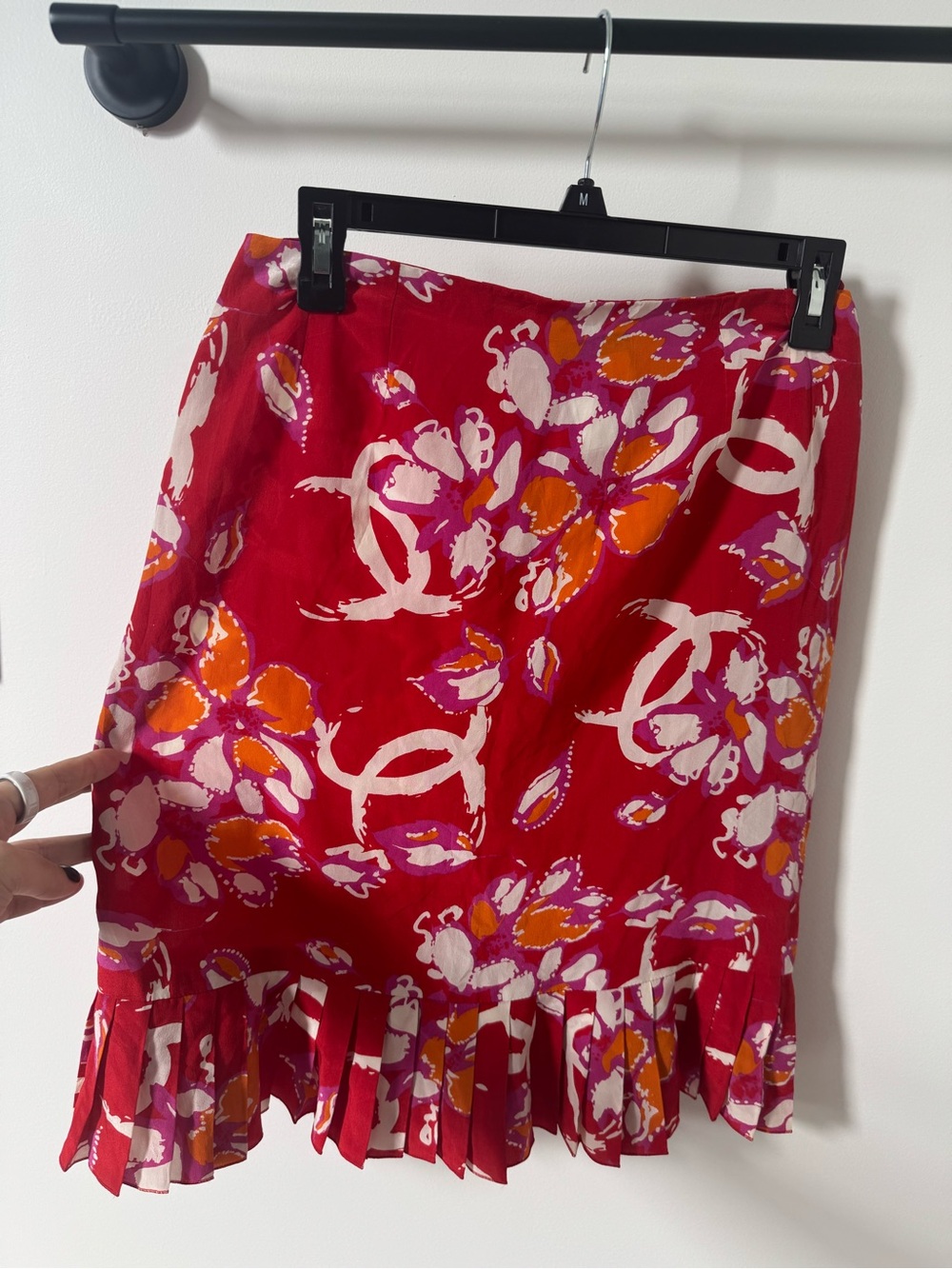 CHANEL Red Floral Pleated-Hem Mini Skirt